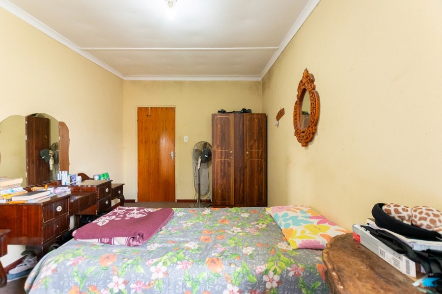 6 Bedroom Property for Sale in Laaiplek Western Cape